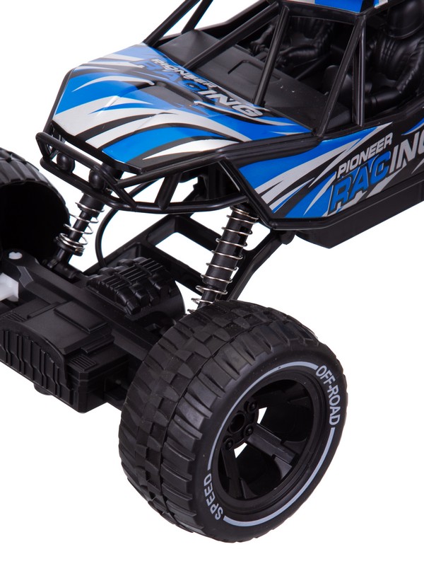 Машинка "BeBoy" на пульте радиоуправления