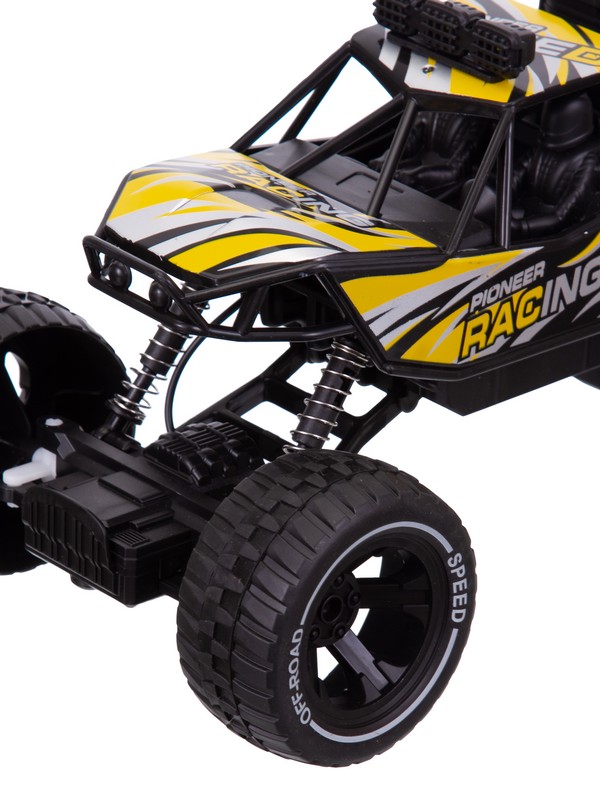 Машинка "BeBoy" на пульте радиоуправления