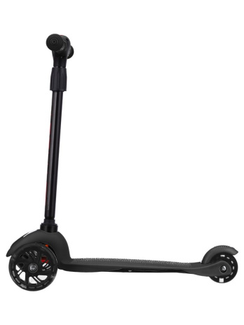 Самокат трехколесный