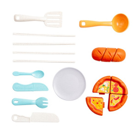 Набор Girl's Club "Посуда", более 18 предметов, органические материалы