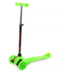 Самокат трехколесный