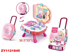 Набор "Модница" в чемоданчике