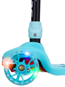 Самокат трехколесный со светящимися колесами