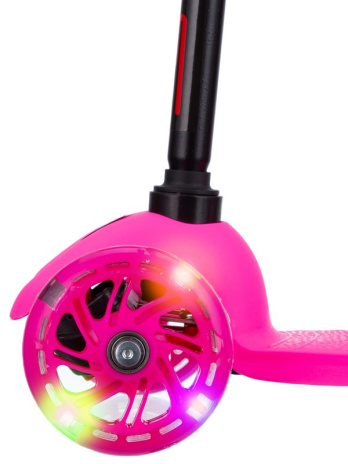 Самокат трехколесный