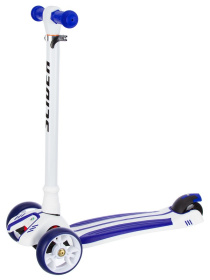 Самокат четырехколесный со светящимися колесами