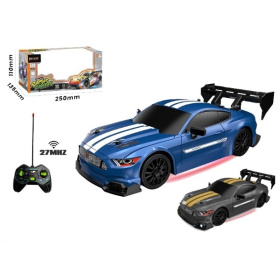 Машинка на пульте радиоуправления