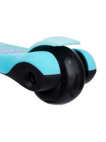 Самокат трехколесный со светящимися колесами