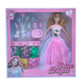 Кукла с аксессуарами